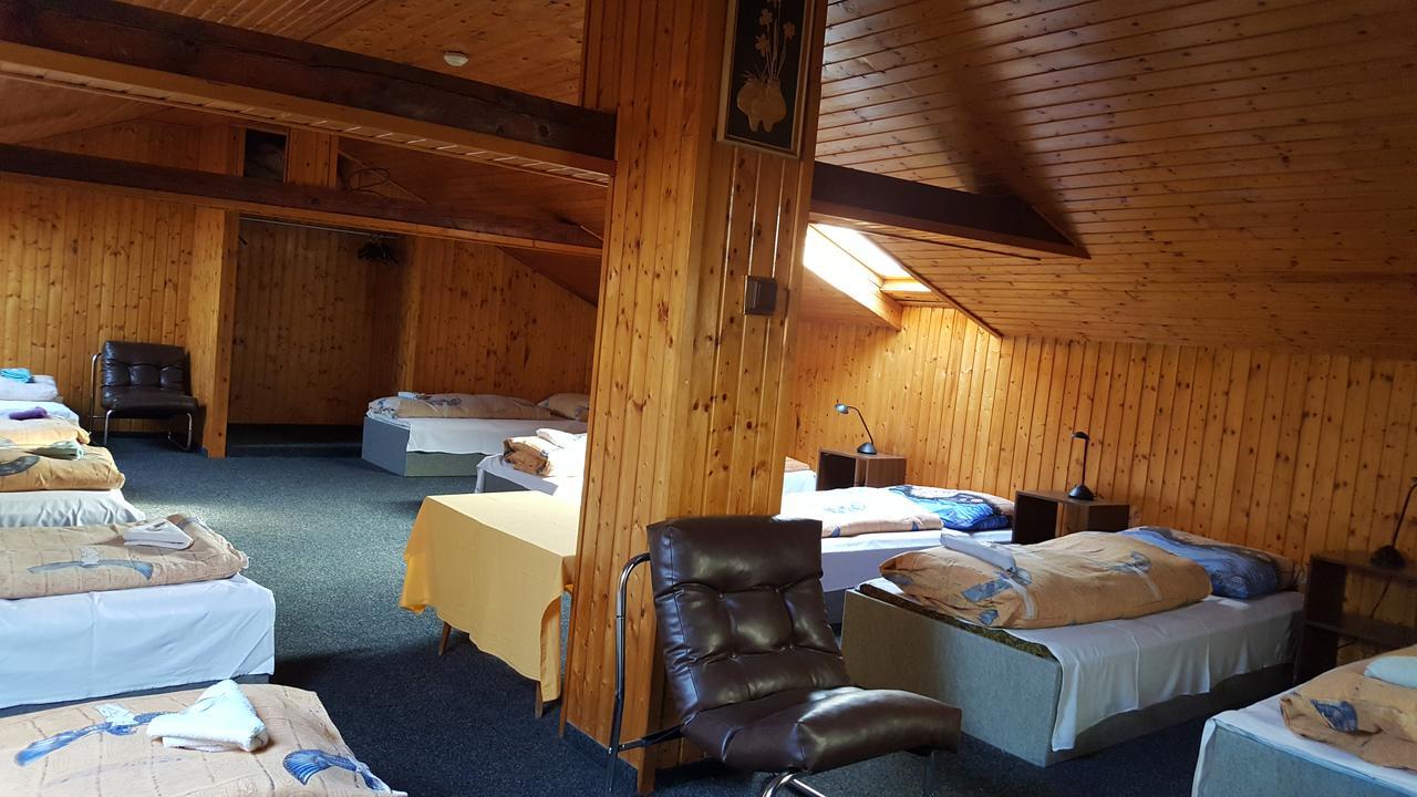 ديشين Hotel Posta المظهر الخارجي الصورة