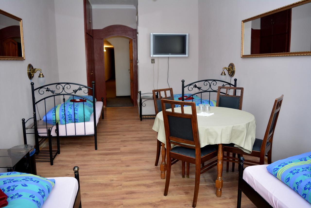 ديشين Hotel Posta المظهر الخارجي الصورة