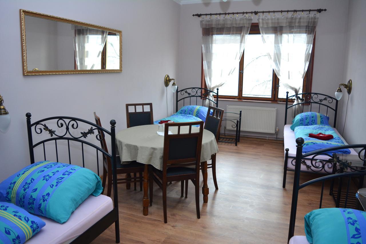 ديشين Hotel Posta المظهر الخارجي الصورة